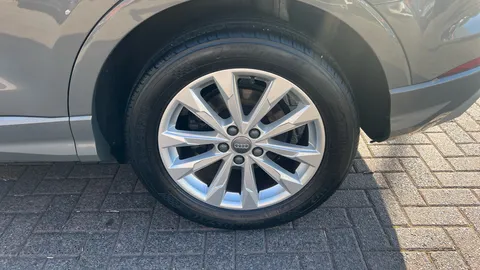 AUDI Q3 35 TFSI Sport