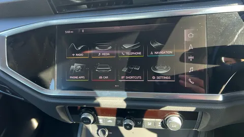 AUDI Q3 35 TFSI Sport