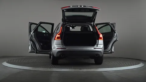 VOLVO XC60 2.0 T5 [250] Momentum Geartronic