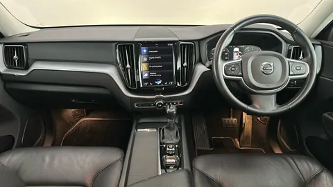 VOLVO XC60 2.0 T5 [250] Momentum Geartronic