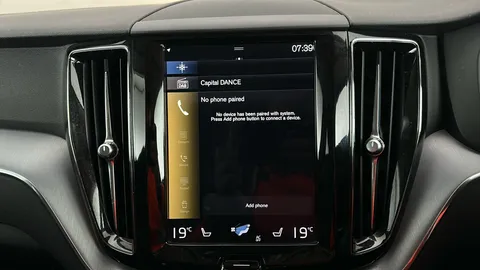 VOLVO XC60 2.0 T5 [250] Momentum Geartronic