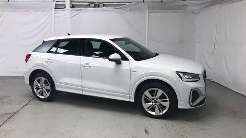AUDI Q2 35 TFSI S Line