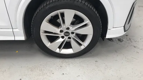 AUDI Q2 35 TFSI S Line