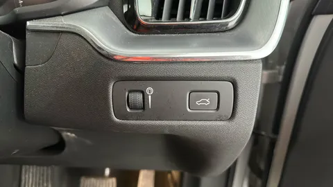 VOLVO XC60 2.0 T5 [250] Momentum Geartronic