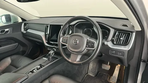 VOLVO XC60 2.0 T5 [250] Momentum Geartronic