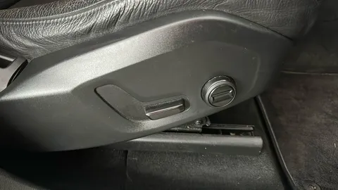 VOLVO XC60 2.0 T5 [250] Momentum Geartronic