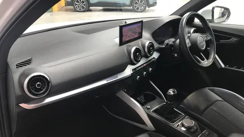 AUDI Q2 35 TFSI S Line