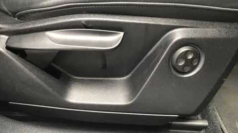 AUDI Q2 35 TFSI S Line