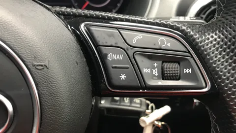 AUDI Q2 35 TFSI S Line