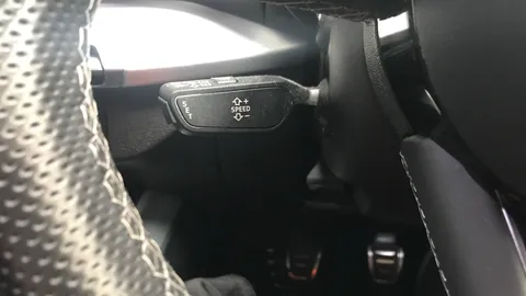 AUDI Q2 35 TFSI S Line