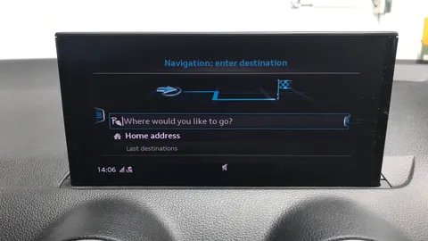 AUDI Q2 35 TFSI S Line