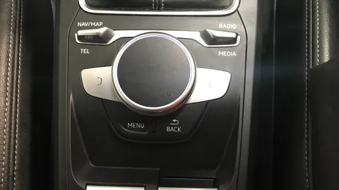 AUDI Q2 35 TFSI S Line