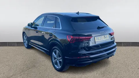 AUDI Q3 35 TFSI S Line