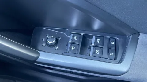 AUDI Q3 35 TFSI S Line