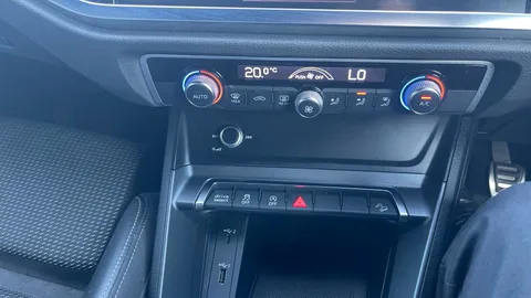 AUDI Q3 35 TFSI S Line