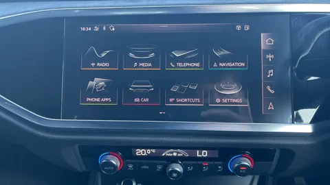 AUDI Q3 35 TFSI S Line