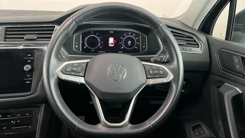 VOLKSWAGEN TIGUAN 1.4 TSI eHybrid Elegance DSG