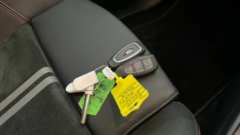 FORD PUMA 1.0 EcoBoost Hybrid mHEV ST DCT