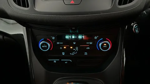 FORD KUGA 1.5 TDCi Titanium Auto 2WD