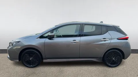 NISSAN LEAF 110kW N-Connecta 39kWh Auto