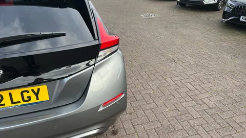 NISSAN LEAF 110kW N-Connecta 39kWh Auto