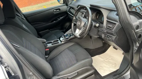 NISSAN LEAF 110kW N-Connecta 39kWh Auto