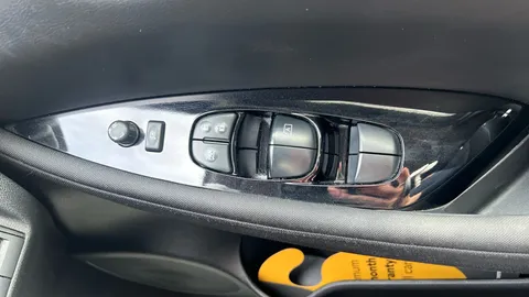 NISSAN LEAF 110kW N-Connecta 39kWh Auto