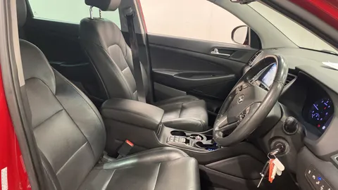 HYUNDAI TUCSON 1.7 CRDi Blue Drive Premium 2WD DCT