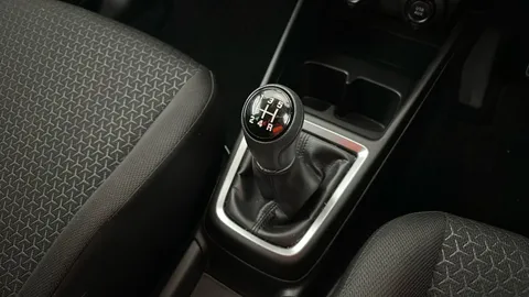 SUZUKI SWIFT 1.2 Dualjet 83 12V Hybrid SZ-L