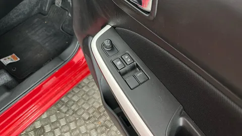 SUZUKI SWIFT 1.2 Dualjet 83 12V Hybrid SZ-L