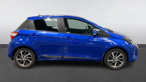 TOYOTA YARIS 1.5 Hybrid Y20 CVT [Bi-tone]
