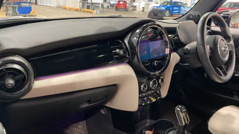 Mini Hatchback 135kW Cooper S Level 3 33kWh 3dr Auto