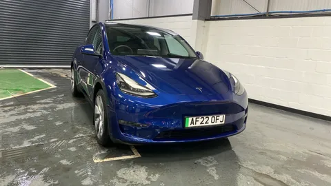 TESLA MODEL Y Long Range AWD Auto