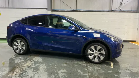 TESLA MODEL Y Long Range AWD Auto