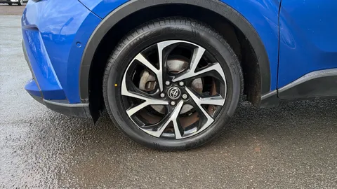 TOYOTA C-HR 1.8 Hybrid Design CVT