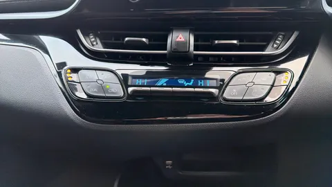 TOYOTA C-HR 1.8 Hybrid Design CVT