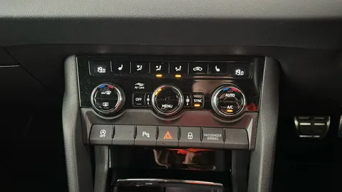 SKODA KAROQ 2.0 TSI Sportline 4x4 DSG