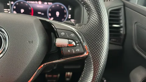 SKODA KAROQ 2.0 TSI Sportline 4x4 DSG