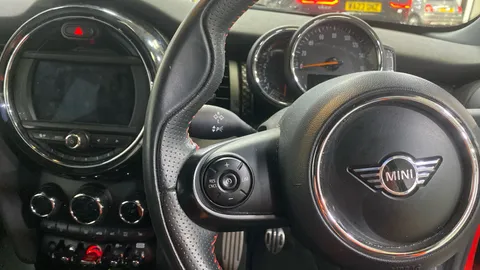 MINI HATCHBACK 2.0 Cooper S Sport II [Comfort/Nav Pack]