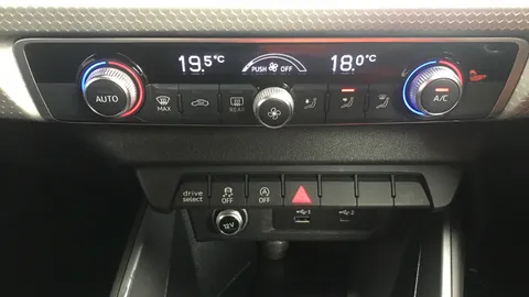 AUDI A1 30 TFSI S Line S Tronic