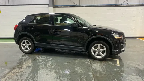 AUDI Q2 35 TFSI Technik S Tronic