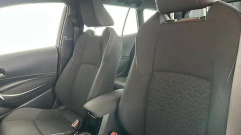 TOYOTA COROLLA 1.8 VVT-i Hybrid Icon Tech CVT