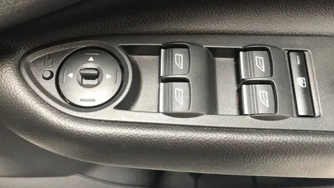 FORD KUGA 2.0 TDCi 180 Titanium X Auto