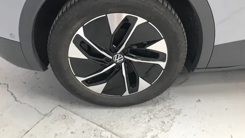 VOLKSWAGEN ID.4 210kW Match Pro 77kWh Auto