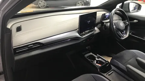 VOLKSWAGEN ID.4 210kW Match Pro 77kWh Auto