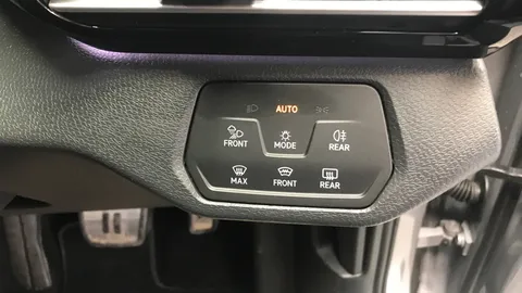 VOLKSWAGEN ID.4 210kW Match Pro 77kWh Auto