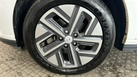 HYUNDAI KONA 150kW Ultimate 64kWh Auto