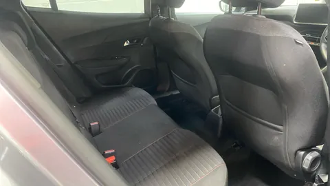 PEUGEOT 2008 1.2 PureTech Active Premium+