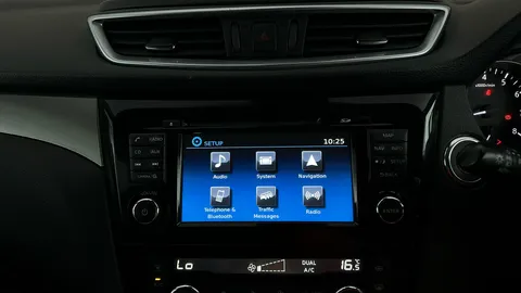 NISSAN QASHQAI 1.2 DiG-T Tekna Xtronic