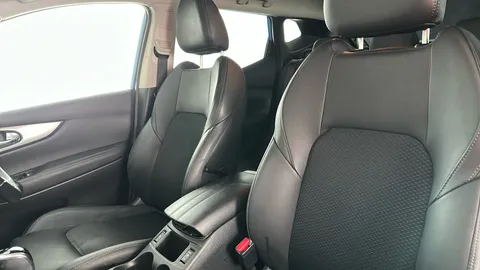 NISSAN QASHQAI 1.2 DiG-T Tekna Xtronic